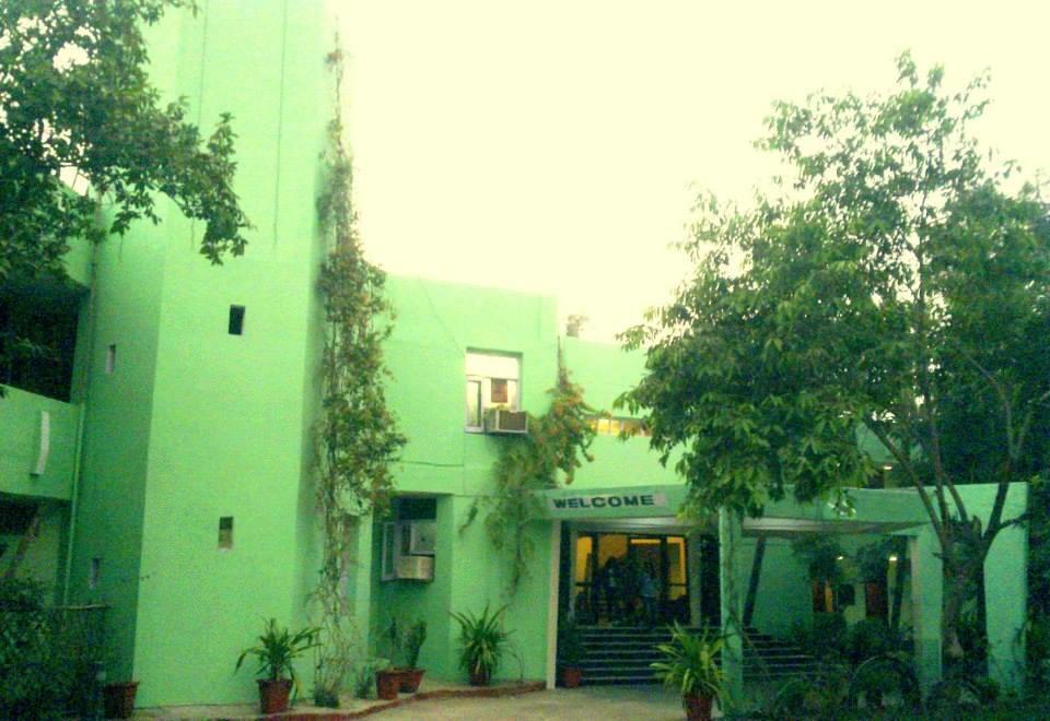 Hotel Bharatpur Ashok Exterior foto